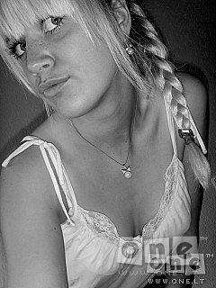 Ingrida:))) Nuoga